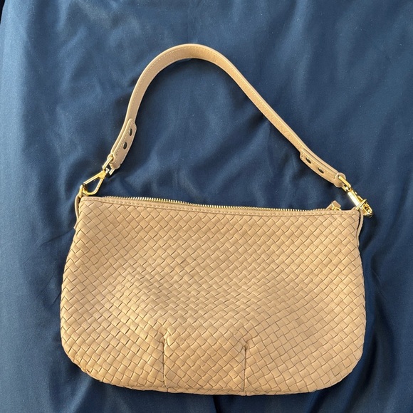NWOT Quince Taupe Woven Crossbody Bag - Picture 7 of 8